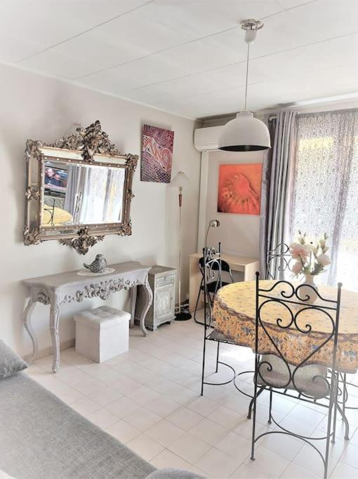 Ferienwohnung Iafrate-Oksoleil Villefranche-sur-Mer Exterior foto